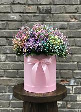 Цветочная композиция из Гипсофила и Розы в шляпной коробке в Большегривском