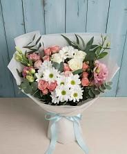 Букет цветов из:  Розы, Лизиантусы и Хризантемы в Большегривском