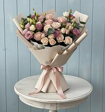 Букет цветов из:  Розы и Лизиантусы в Большегривском