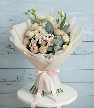 Букет цветов из:  Розы и Лизиантусы в Большегривском