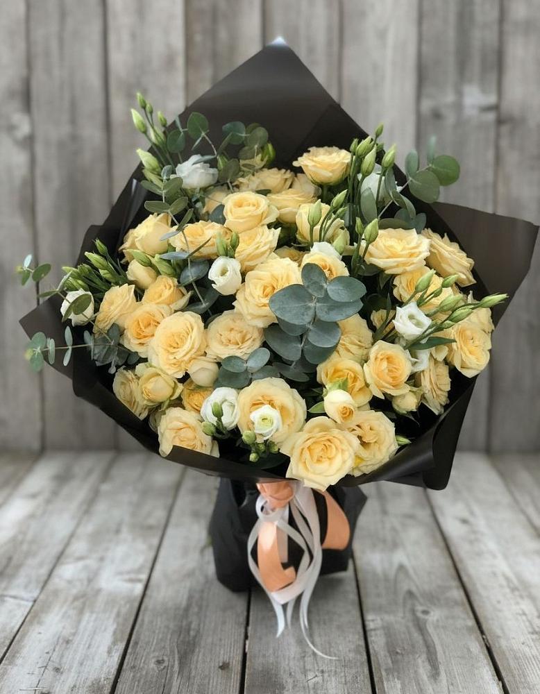 Букет цветов из: Розы и Лизиантусы в Большегривском