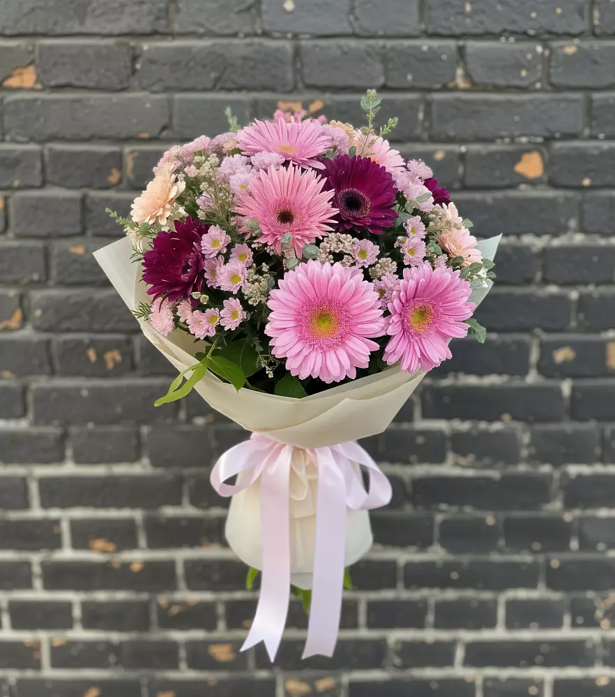 Букет цветов из: Герберы и Хризантемы в Большегривском