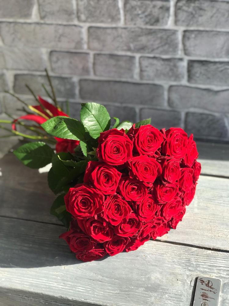 Букет Красные розы Фридом в Большегривском