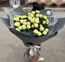 Букет Белые кустовые розы Солинеро в Большегривском
