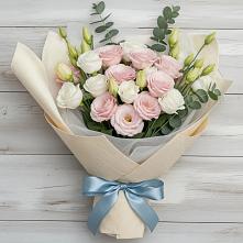Букет цветов из:  Лизиантусы в Большегривском