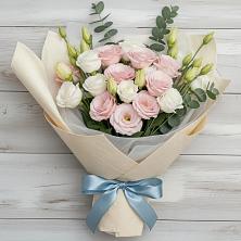 Букет цветов из:  Лизиантусы в Большегривском