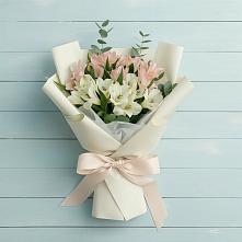 Букет цветов из:  Альстромерии в Большегривском