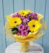 Букет цветов из:  Хризантемы и Герберы в Большегривском