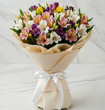 Букет цветов из:  Альстромерии в Большегривском
