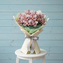 Букет цветов из:  Орхидеи и Розы в Большегривском