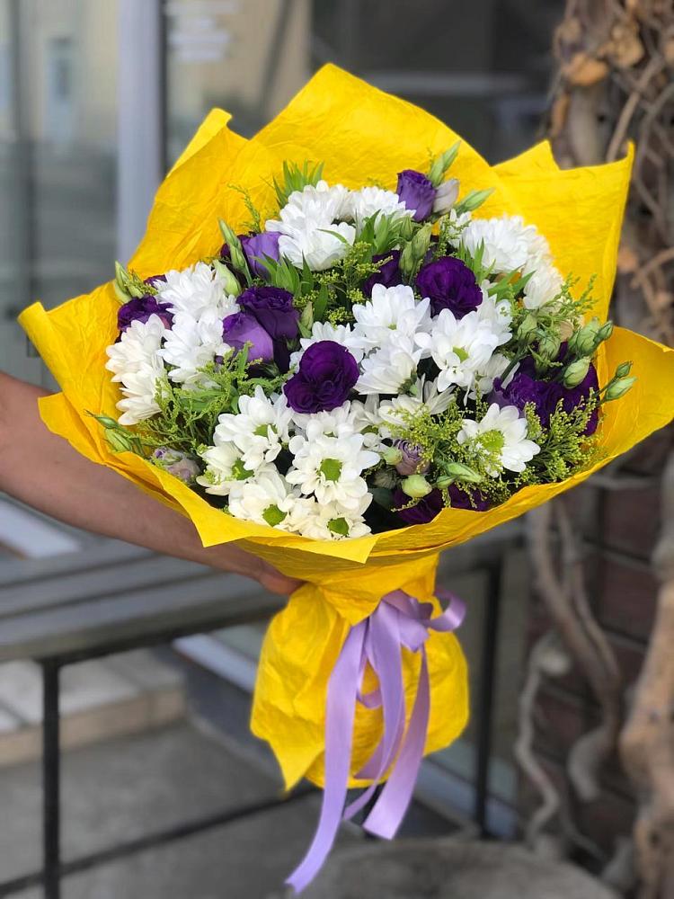 Букет цветов из: Ирисы, Хризантемы и Ромашки в Большегривском