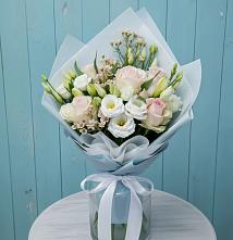 Букет цветов из:  Розы и Лизиантусы в Большегривском