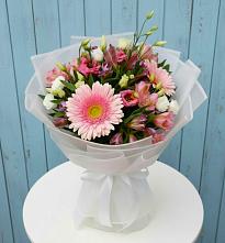 Букет цветов из:  Герберы, Альстромерии и Лизиантусы #REPLACE_PRED# Большегривском