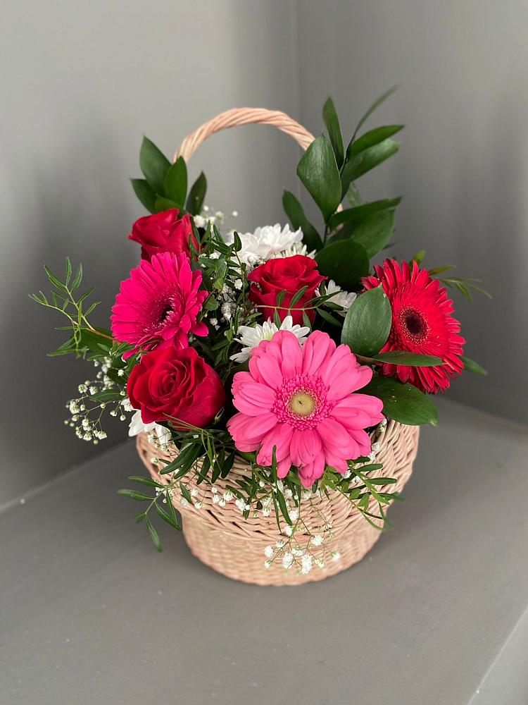 Цветочная композиция из Розы, Хризантемы и Герберы в корзине в Большегривском