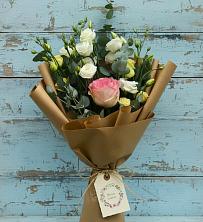 Букет цветов из:  Розы и Лизиантусы в Большегривском